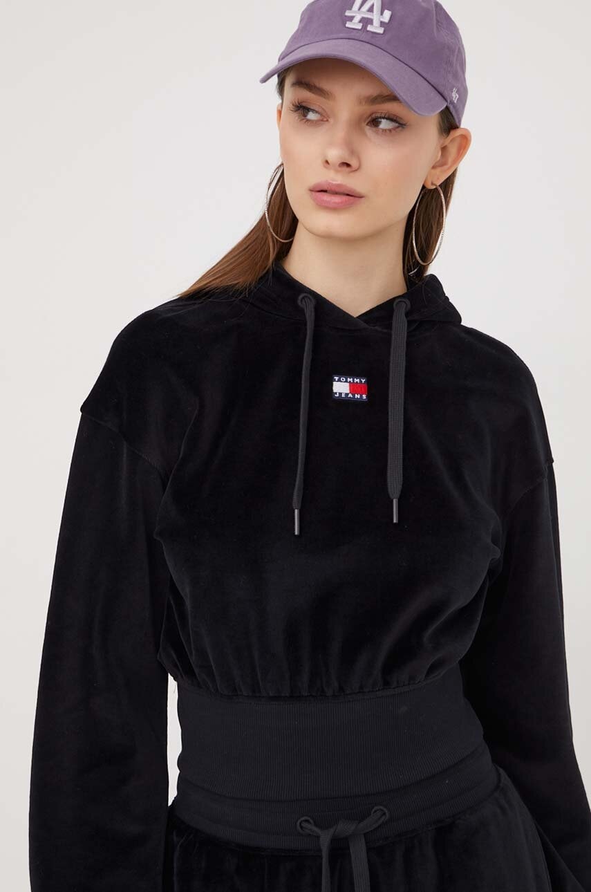 Tommy Jeans bluză din velur culoarea negru, cu glugă, cu imprimeu