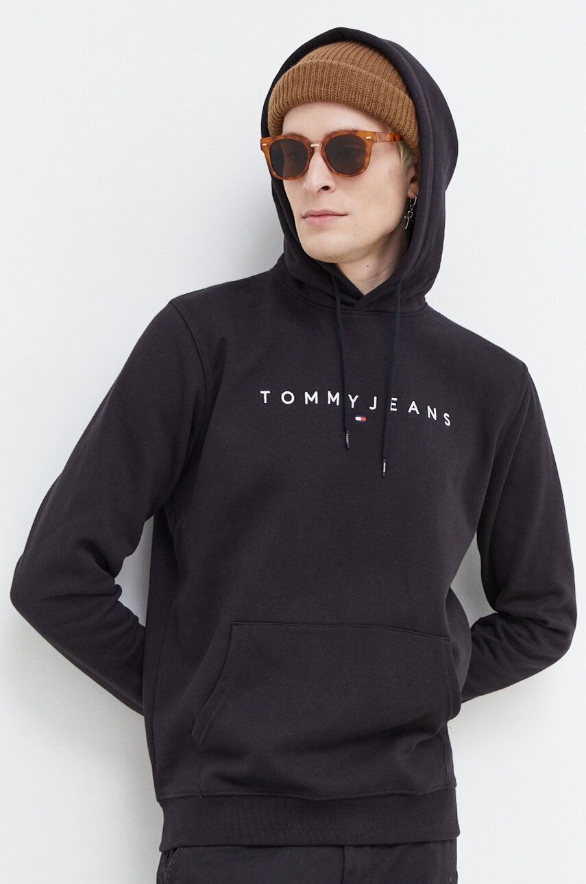 Levně Mikina Tommy Jeans pánská, černá barva, s kapucí, s aplikací, DM0DM17985