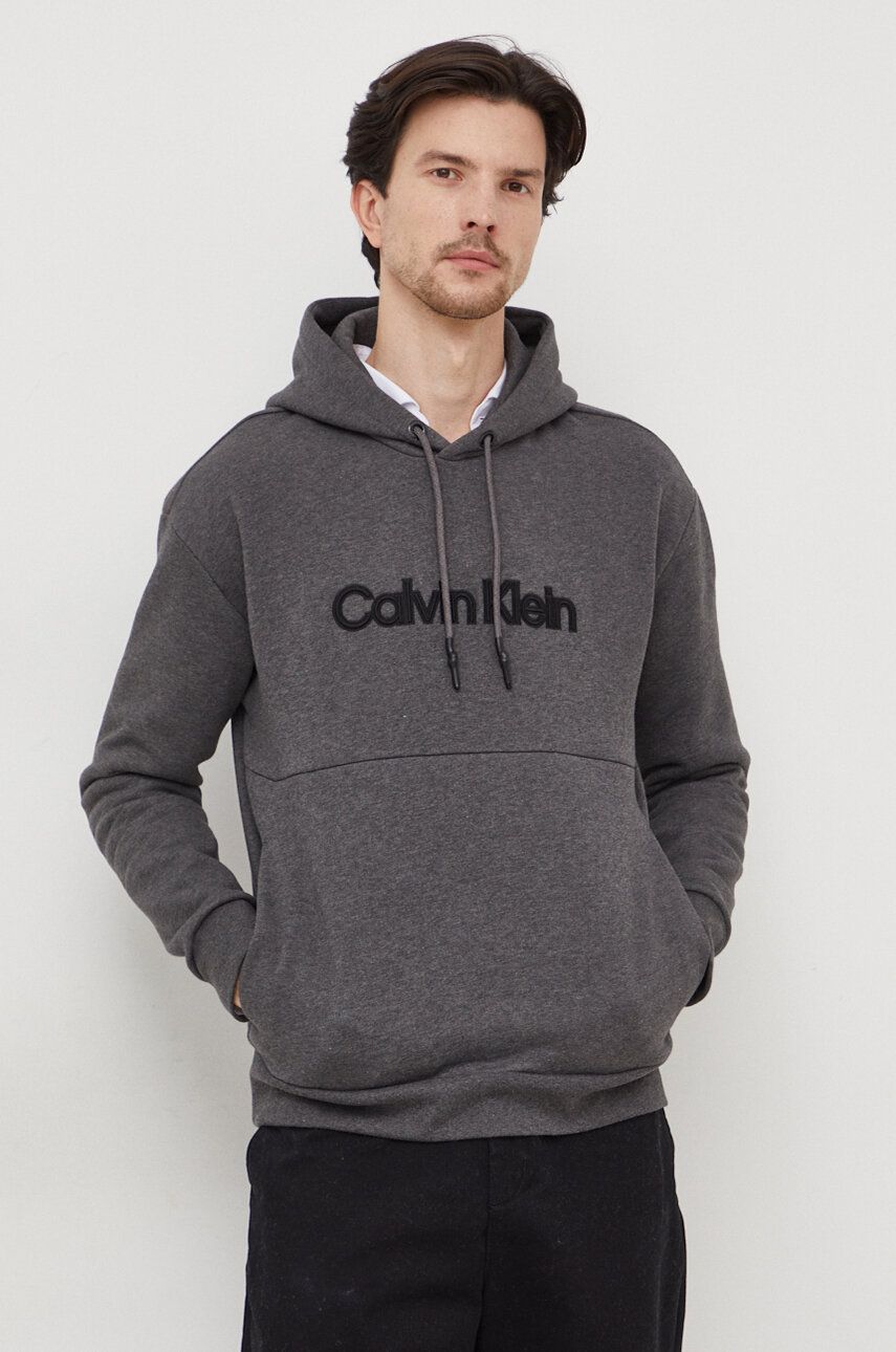 Levně Mikina Calvin Klein pánská, šedá barva, s kapucí, s aplikací, K10K112726