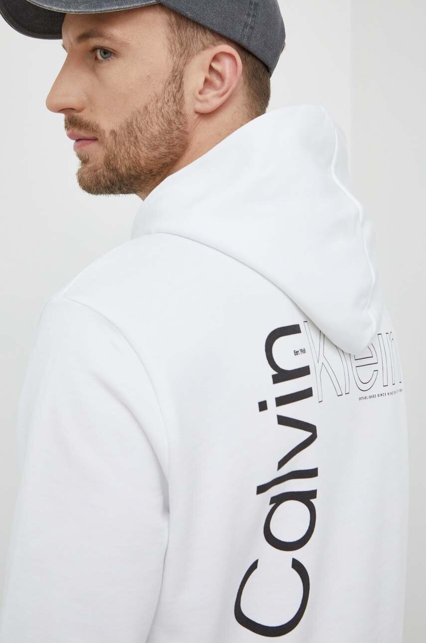 

Памучен суичър Calvin Klein в бяло с качулка принт K10K112439, Бежов