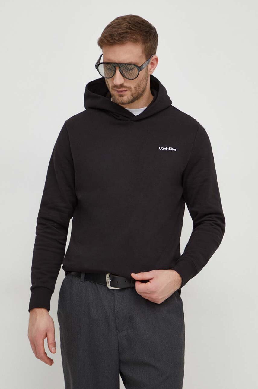 

Памучен суичър Calvin Klein в черно с качулка принт K10K112439, Черен