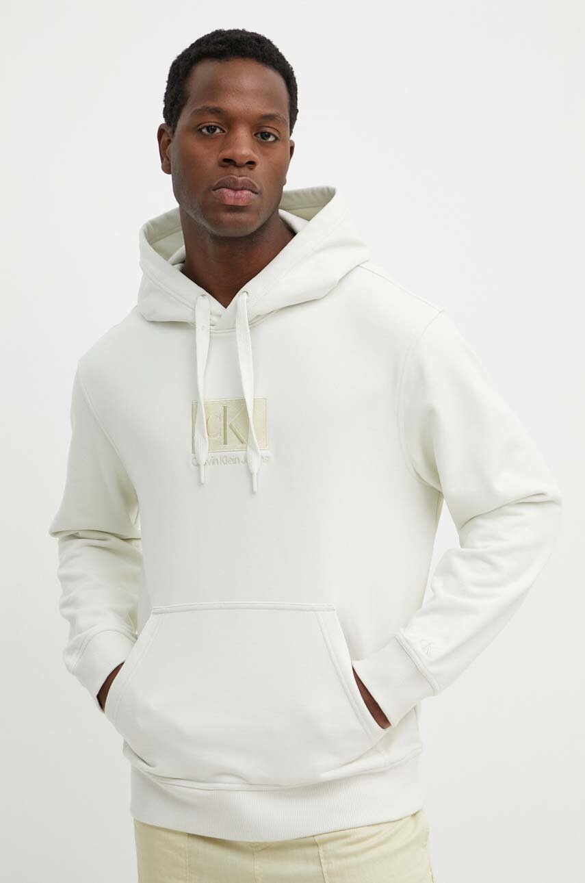 

Памучен суичър Calvin Klein Jeans в зелено с качулка с апликация J30J325702, Зелен