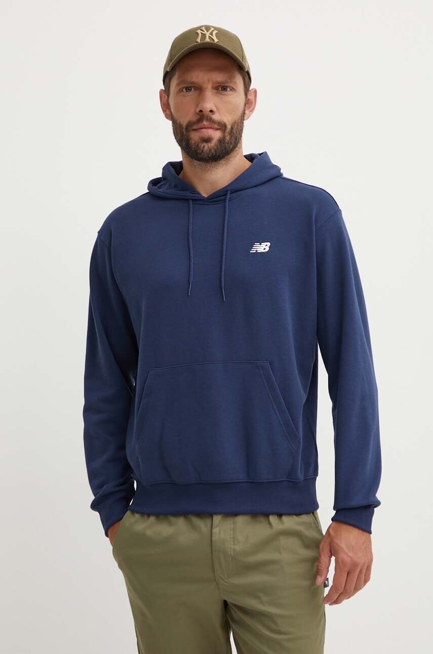 New Balance bluza Sport Essentials barbati, culoarea albastru marin, cu gluga, cu imprimeu, MT41508NNY