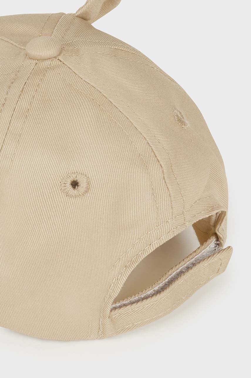 Детская хлопковая кепка Mayoral цвет бежевый с аппликацией Детская хлопковая кепка Mayoral цвет бежевый с аппликацией