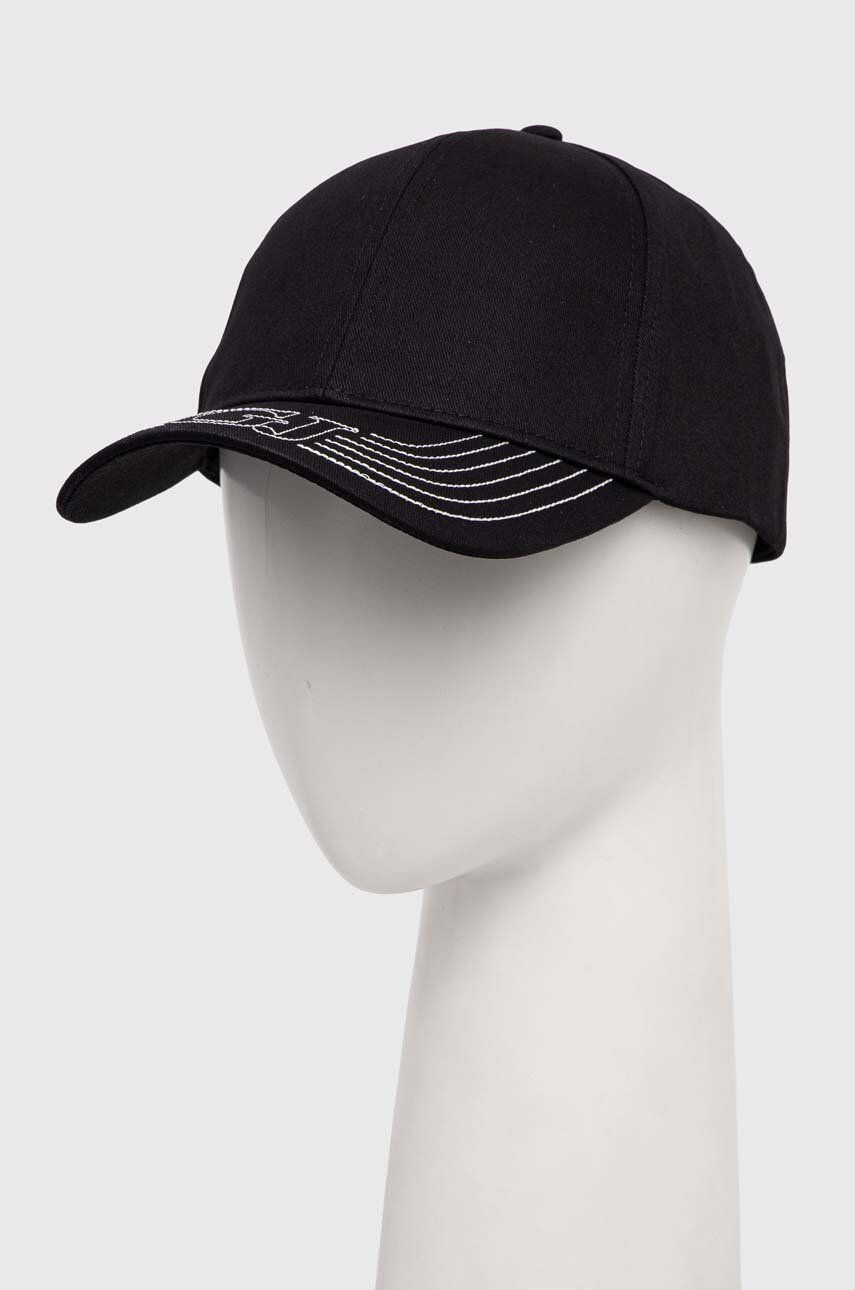 Levně Bavlněná baseballová čepice Guess černá barva, s aplikací, V4RZ02 WFKN0