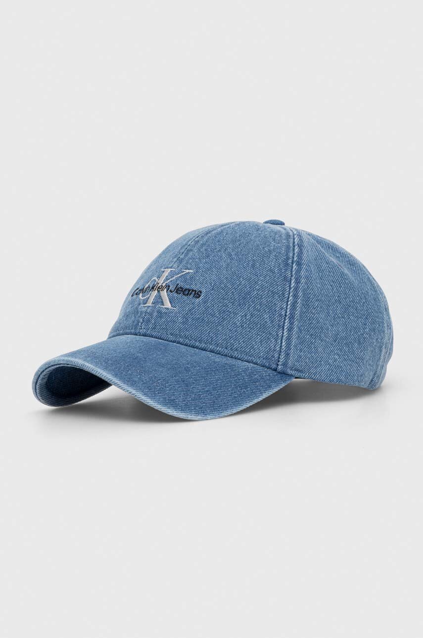 

Дънкова шапка с козирка Calvin Klein Jeans в синьо с принт K60K611979, Син
