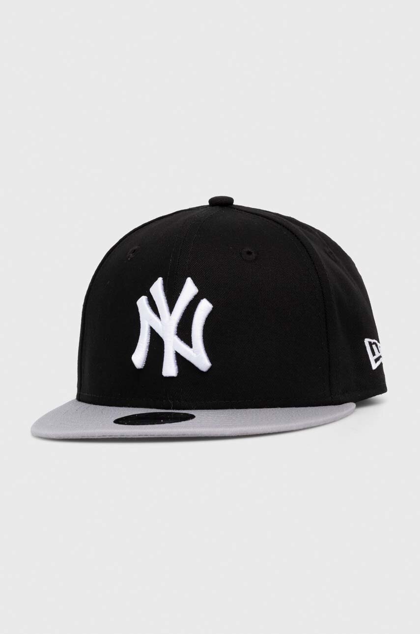 

Детска памучна шапка с козирка New Era NEW YORK YANKEES в черно с апликация, Черен