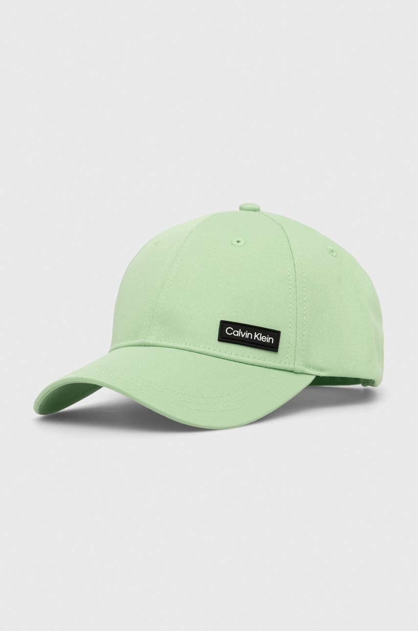 Levně Bavlněná baseballová čepice Calvin Klein zelená barva, s aplikací, K50K510487