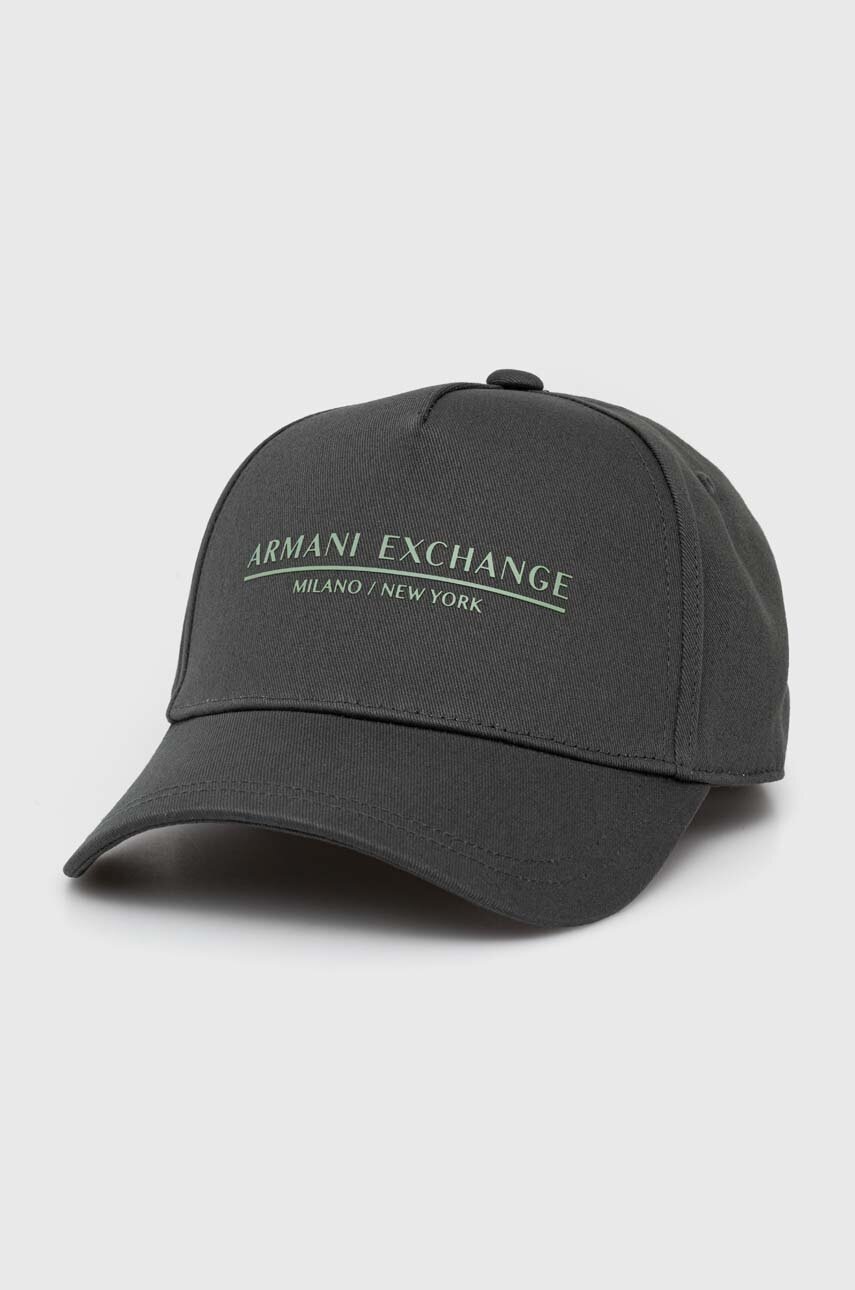 

Памучна шапка с козирка Armani Exchange в зелено с апликация 954202 CC150, Зелен