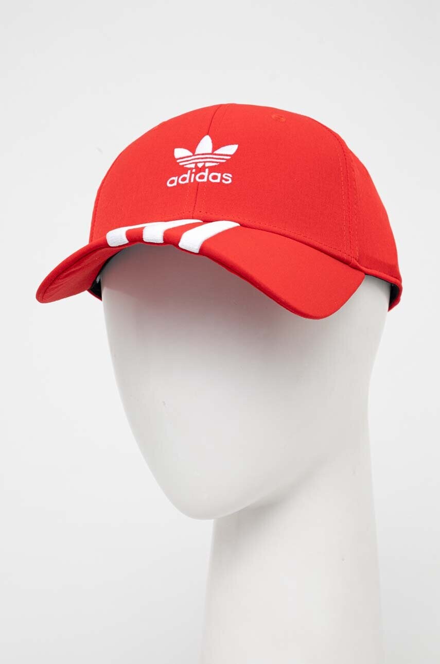 adidas Originals sapca culoarea rosu, cu imprimeu