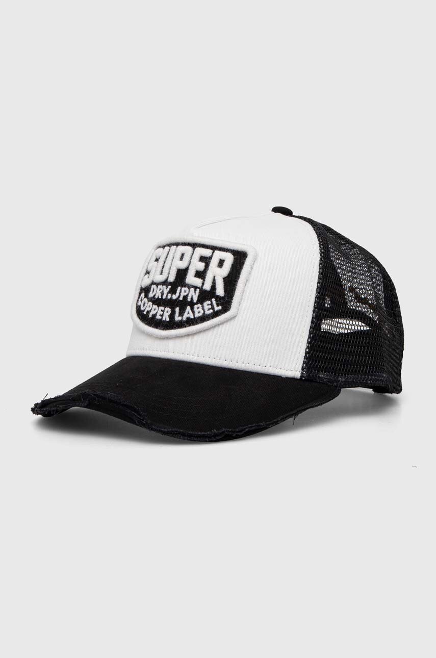 

Шапка с козирка Superdry в черно с апликация, Черен