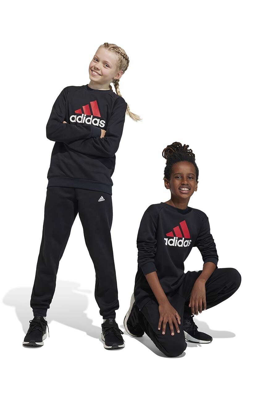 

Детски анцуг adidas в черно, Черен