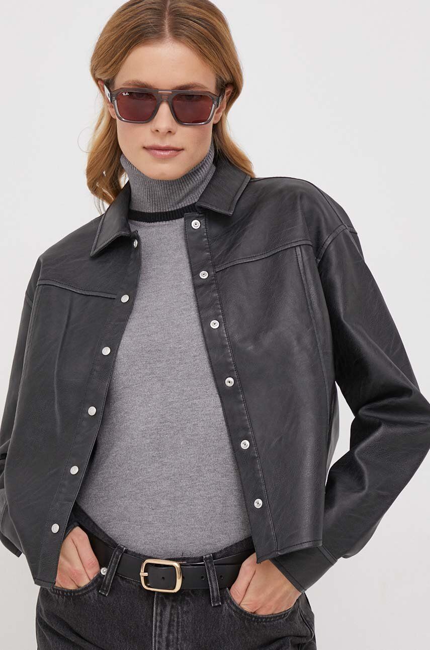 Levně Košile Calvin Klein Jeans dámská, černá barva, relaxed, s klasickým límcem, J20J223240