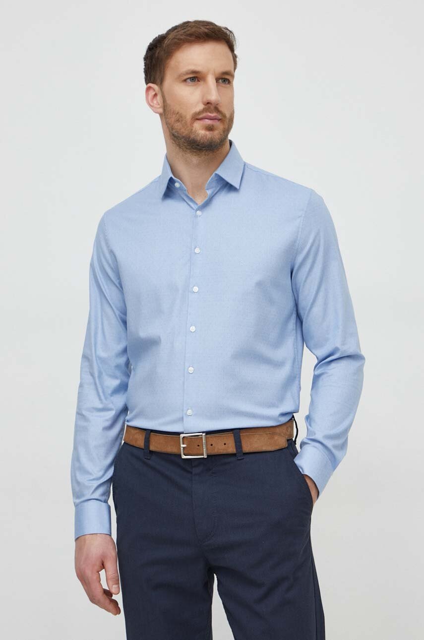 

Риза Calvin Klein мъжка в тъмносиньо с кройка по тялото класическа яка K10K112305, Син