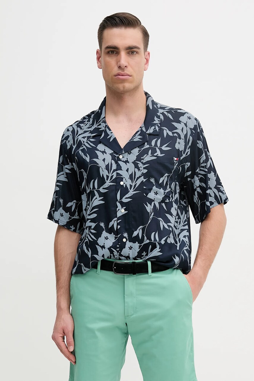 Levně Košile Tommy Hilfiger pánská, modrá barva, relaxed, UM0UM03227