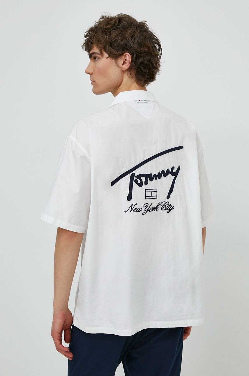 Tommy Jeans cămașă din bumbac bărbați, culoarea alb, relaxed, DM0DM19139