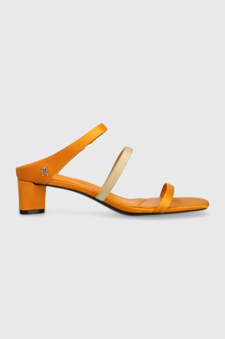 

Чехли Tommy Hilfiger TH STRAP SATIN MID HEEL в жълто с дебел ток FW0FW07899, Оранжев