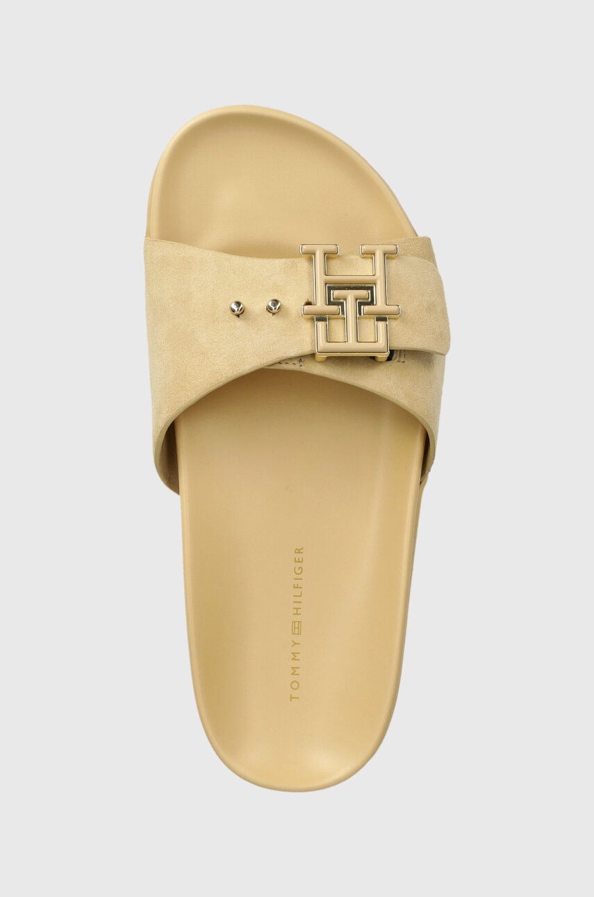 Замшеві шльопанці Tommy Hilfiger TH HARDWARE SUEDE FLAT SANDAL жіночі колір бежевий FW0FW07935 