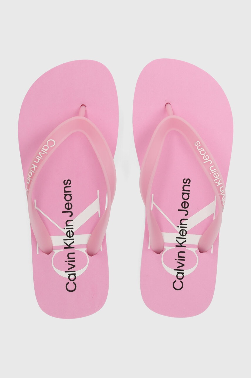 

Джапанки Calvin Klein Jeans BEACH SANDAL MONOLOGO TPU в розово с равна подметка YW0YW01246, Розов