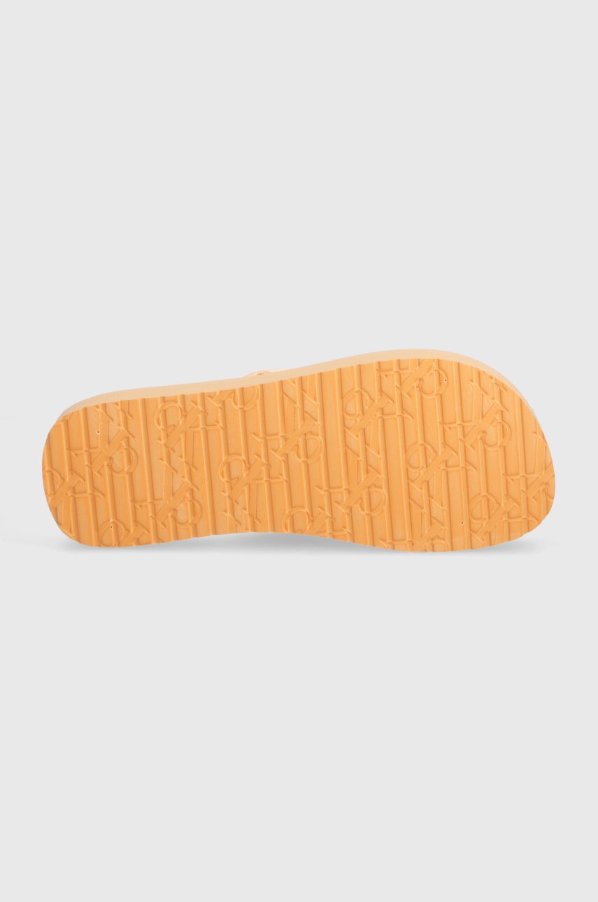 В`єтнамки Calvin Klein Jeans BEACH SANDAL FLATFORM PADDED NY жіночі колір помаранчевий на плоскому ходу YW0YW01400 