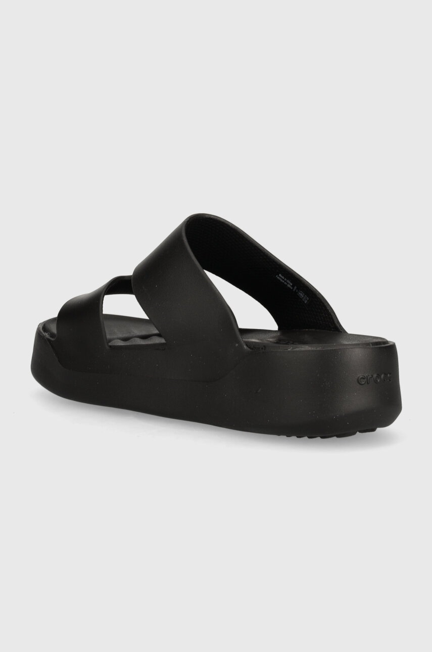 Шльопанці Crocs Gataway Platform H - Strap жіночі колір чорний на платформі 209409 