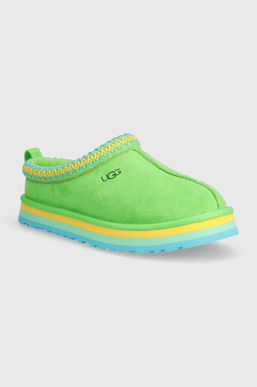 Levně Dětské semišové papuče UGG TAZZ zelená barva