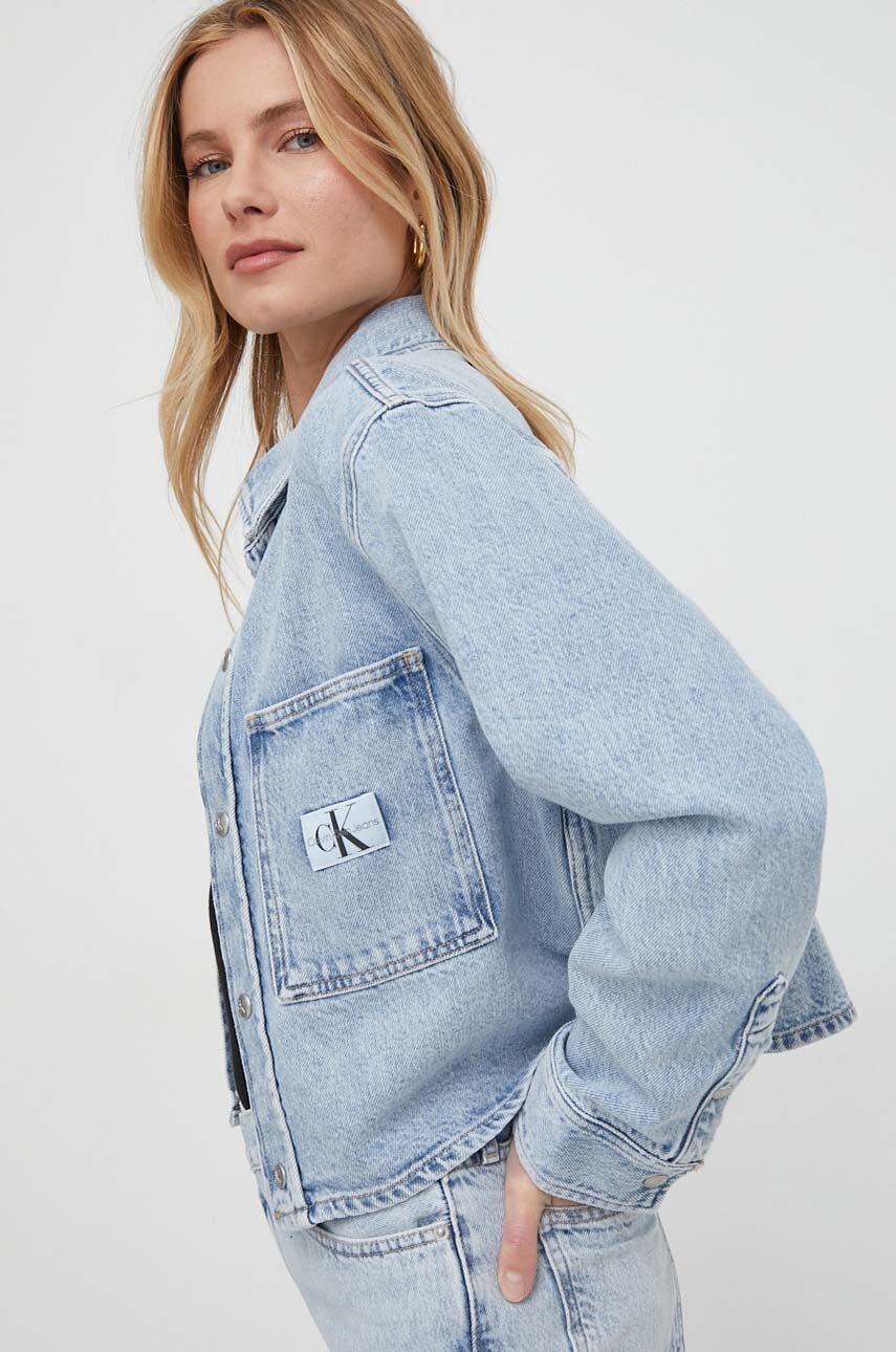 

Дънково яке Calvin Klein Jeans в синьо преходен модел с уголемена кройка J20J222998, Син