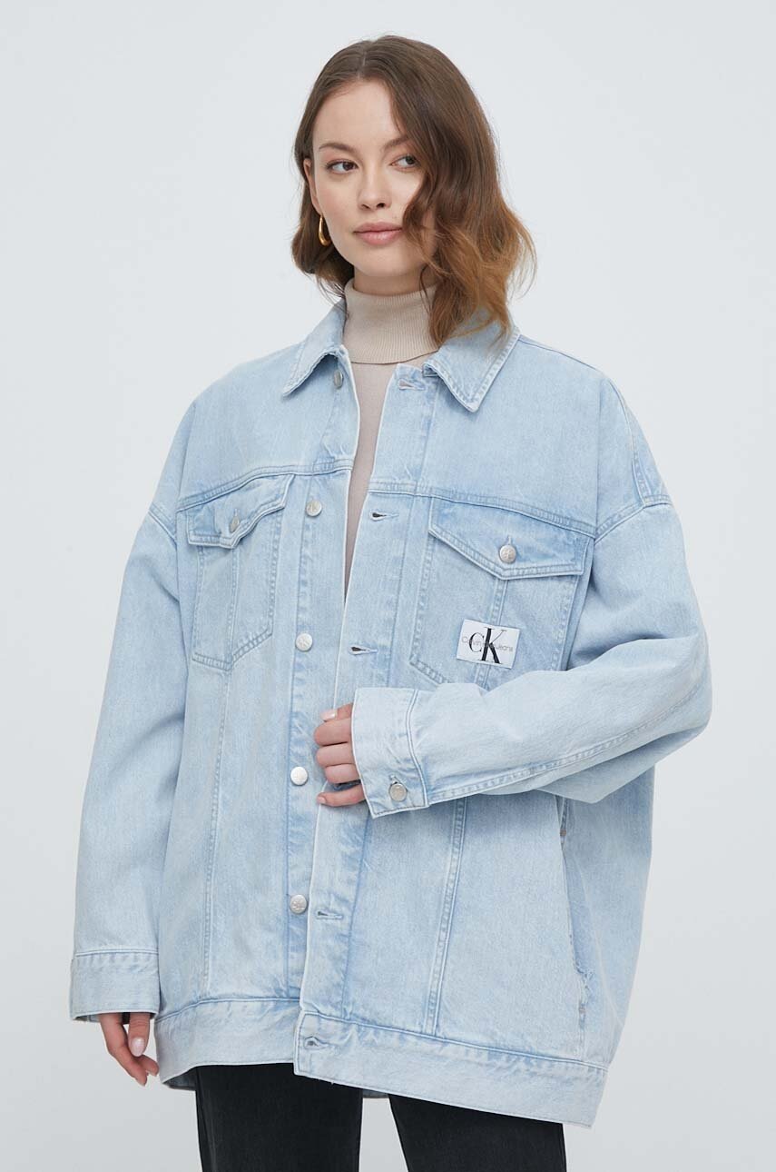 

Дънково яке Calvin Klein Jeans в синьо преходен модел с уголемена кройка J20J222791, Син