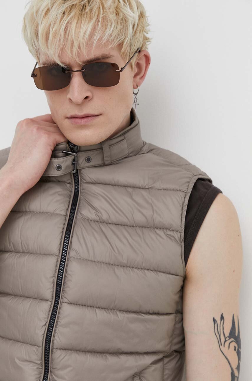 Αμάνικο μπουφάν Superdry φωτογραφία