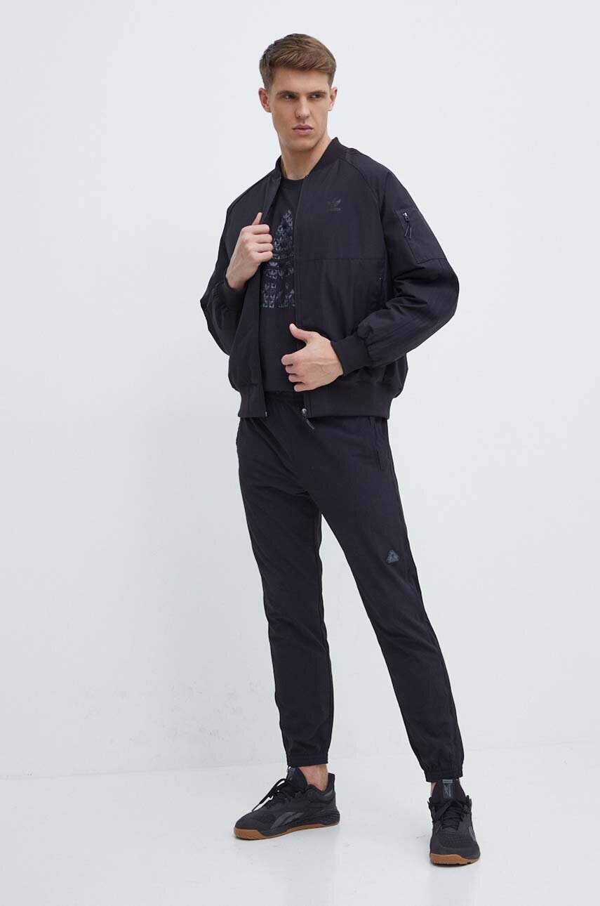 Μπουφάν bomber adidas Originals ανδρικό, χρώμα: μαύρο, IS5385 φωτογραφία