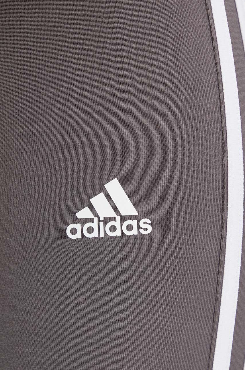 Tajice adidas za žene, boja: siva, s aplikacijom, IR5350