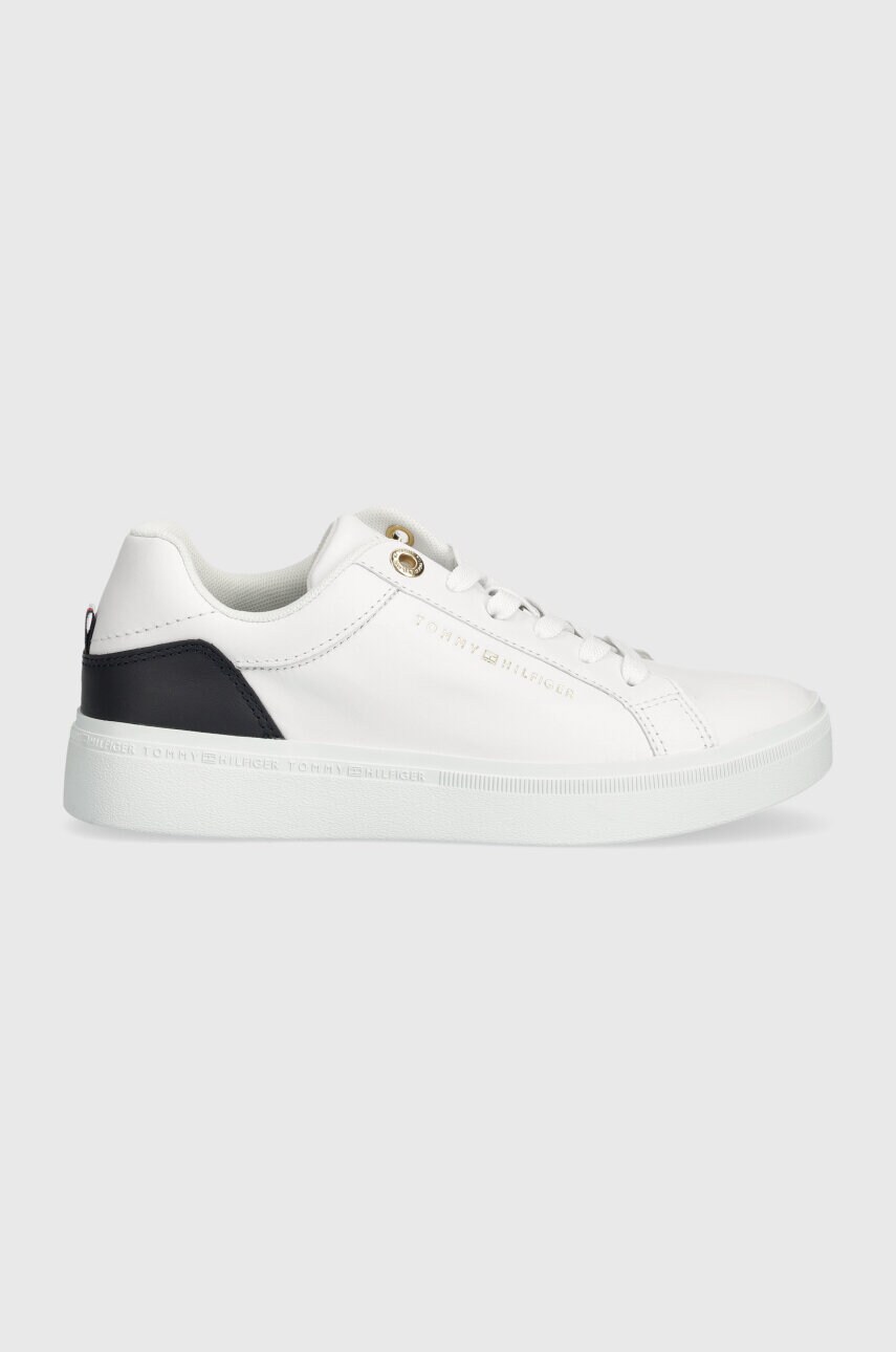 

Кожени маратонки Tommy Hilfiger ELEVATED ESSENTIAL COURT SNEAKER в бяло FW0FW07635, Бял