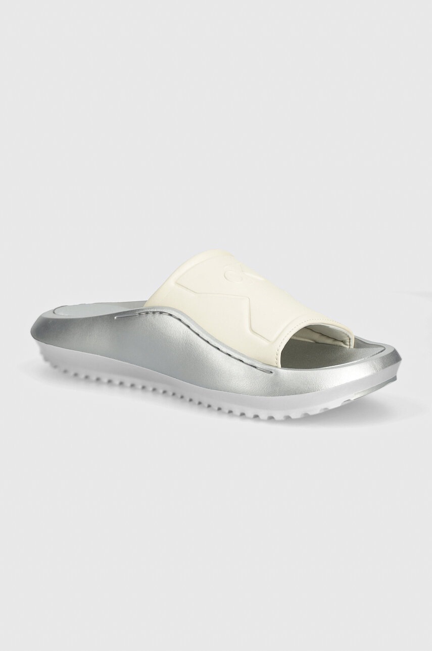 

Чехли Calvin Klein Jeans HYBRID SANDAL MG MR в сребристо YW0YW01338, Сребърен