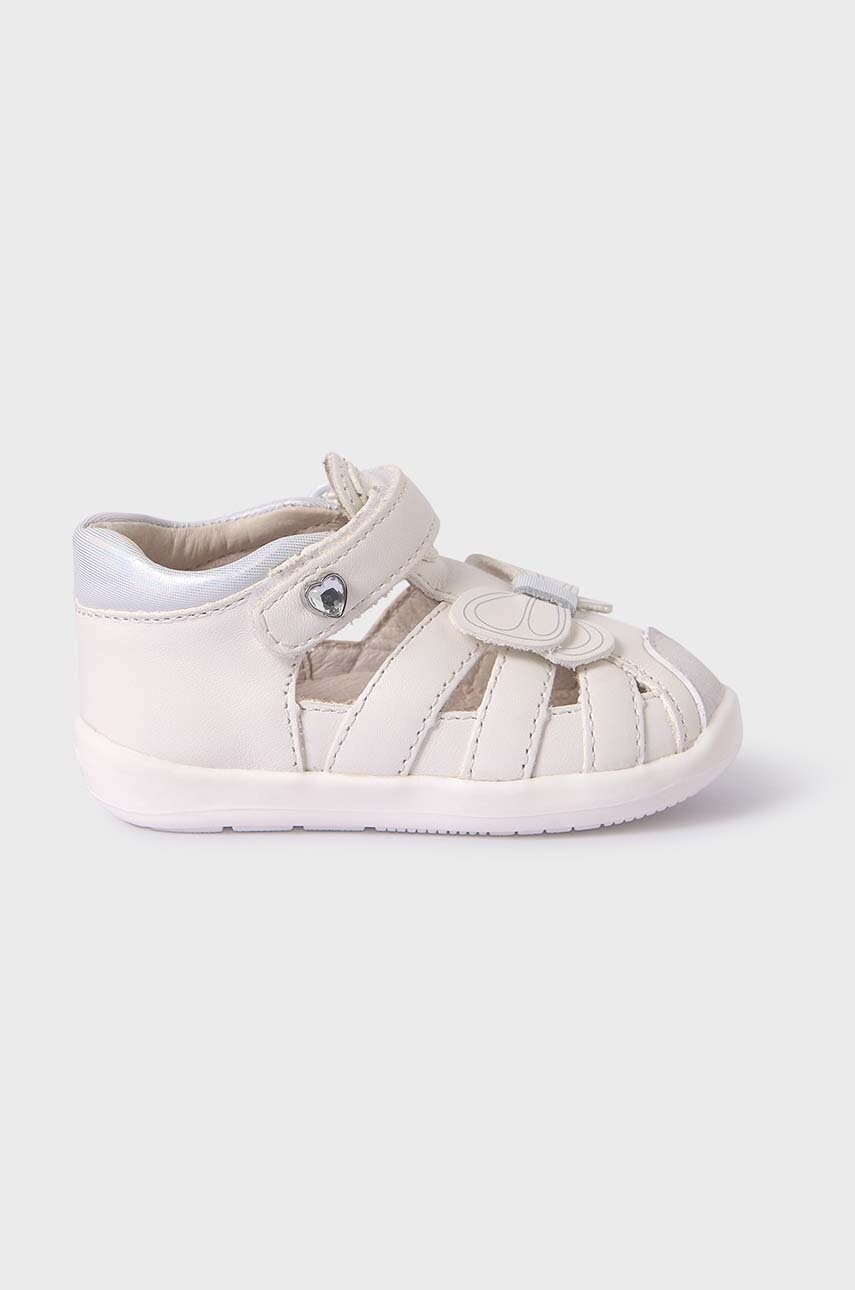 Детские кожаные сандалии Mayoral цвет белый Детские кожаные сандалии Mayoral цвет белый