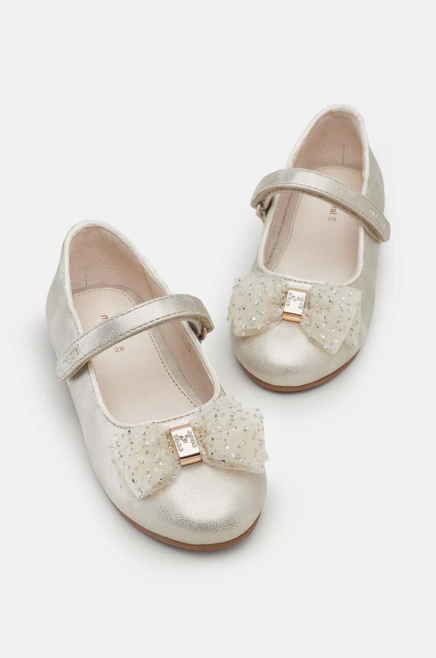 Дитячі балетки Mayoral колір золотий Дитячі балетки Mayoral колір золотий