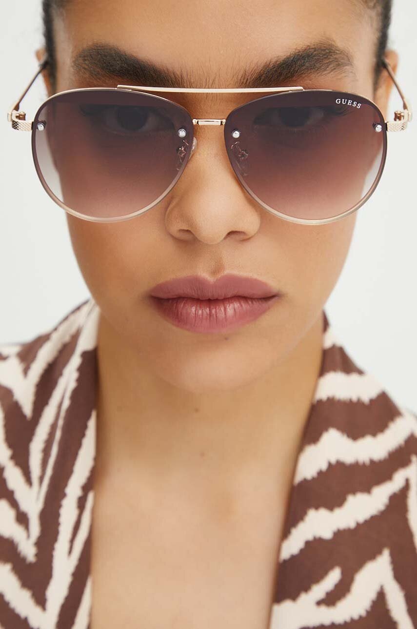 

Слънчеви очила Guess в златисто GF0386 32F, Злато