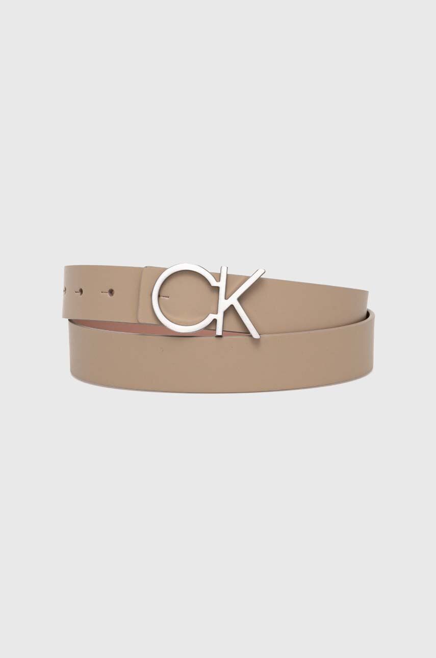 Levně Oboustranný kožený pásek Calvin Klein dámský, béžová barva, K60K608781