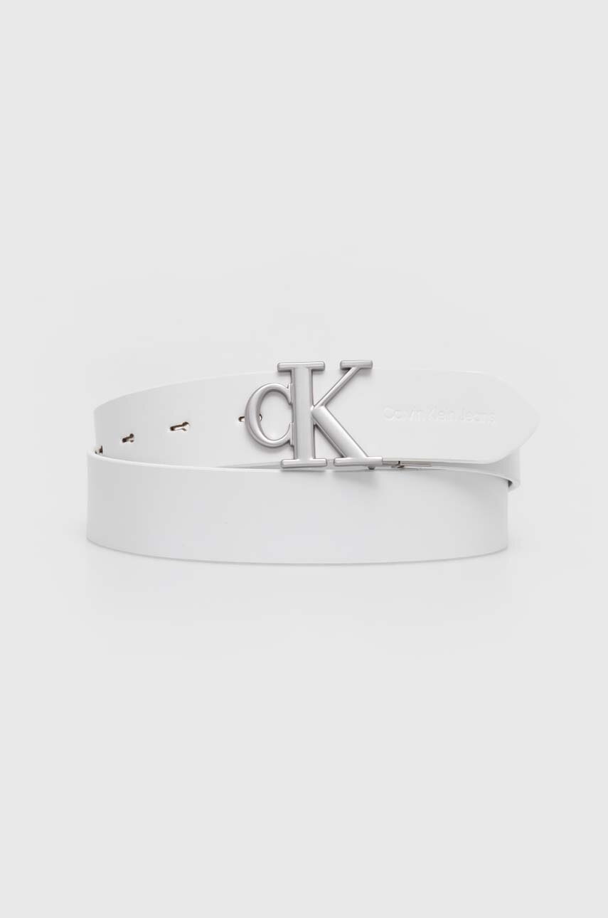 

Колан с две лица Calvin Klein Jeans дамски в бяло, Бял