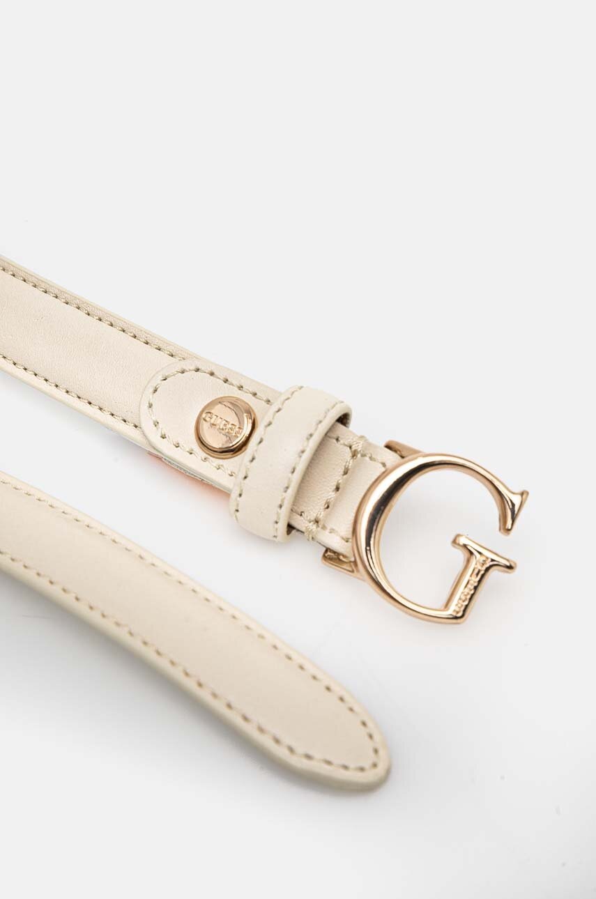 Δερμάτινη ζώνη Guess χρώμα: μπεζ φωτογραφία