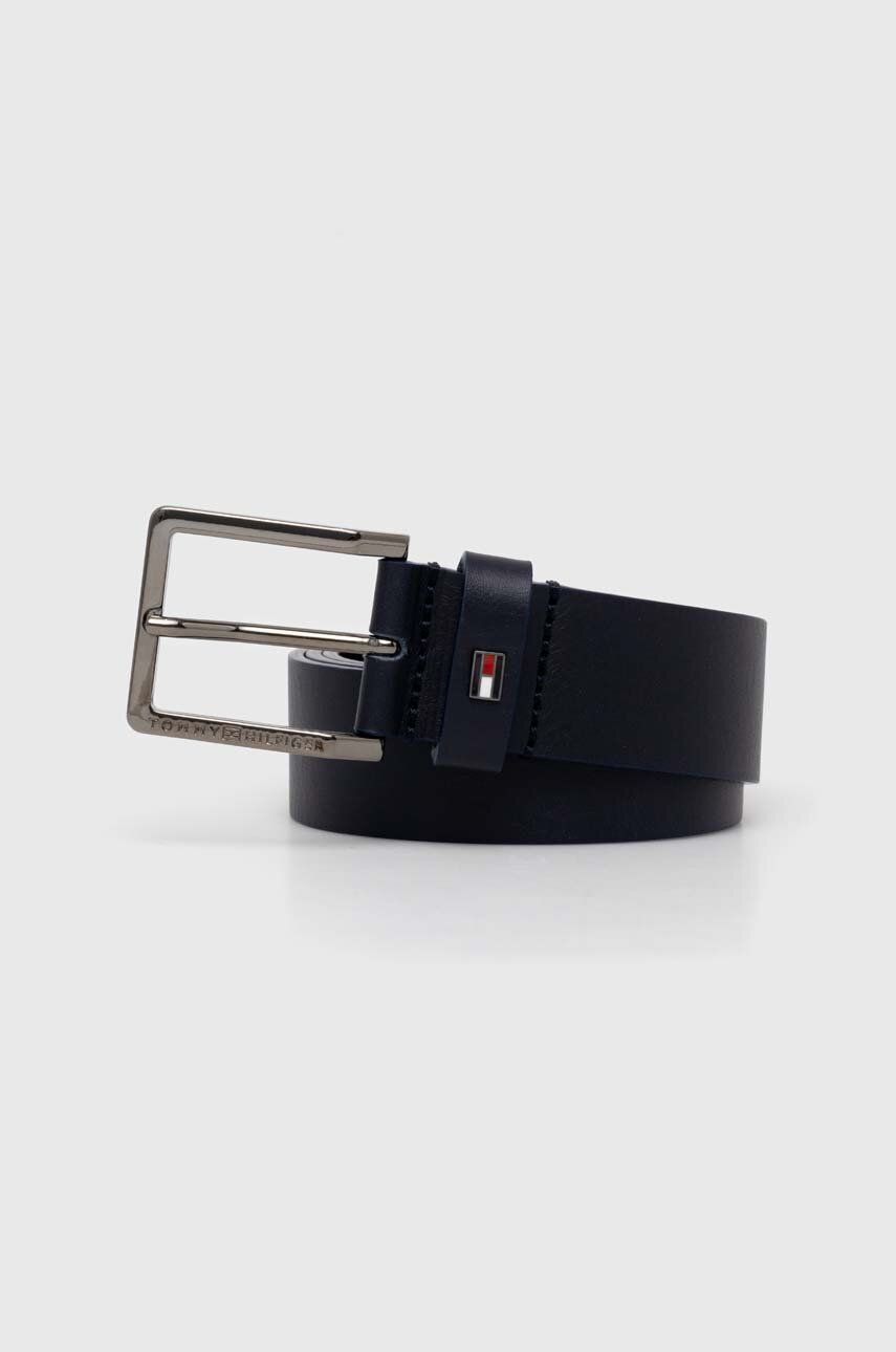 E-shop Kožený pásek Tommy Hilfiger pánský, tmavomodrá barva