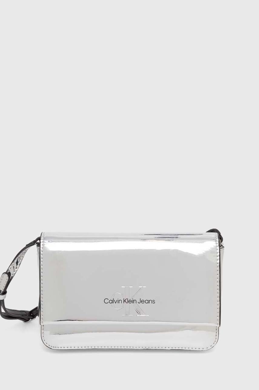 

Чанта Calvin Klein Jeans в сребристо K60K611865, Сребърен