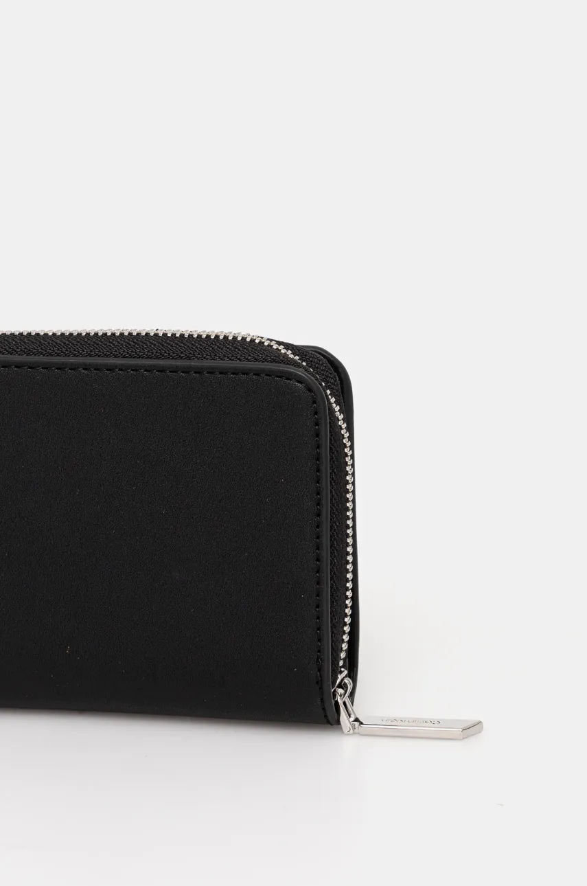 Кошелек Calvin Klein женский цвет чёрный K60K611937 Кошелек Calvin Klein женский цвет чёрный K60K611937