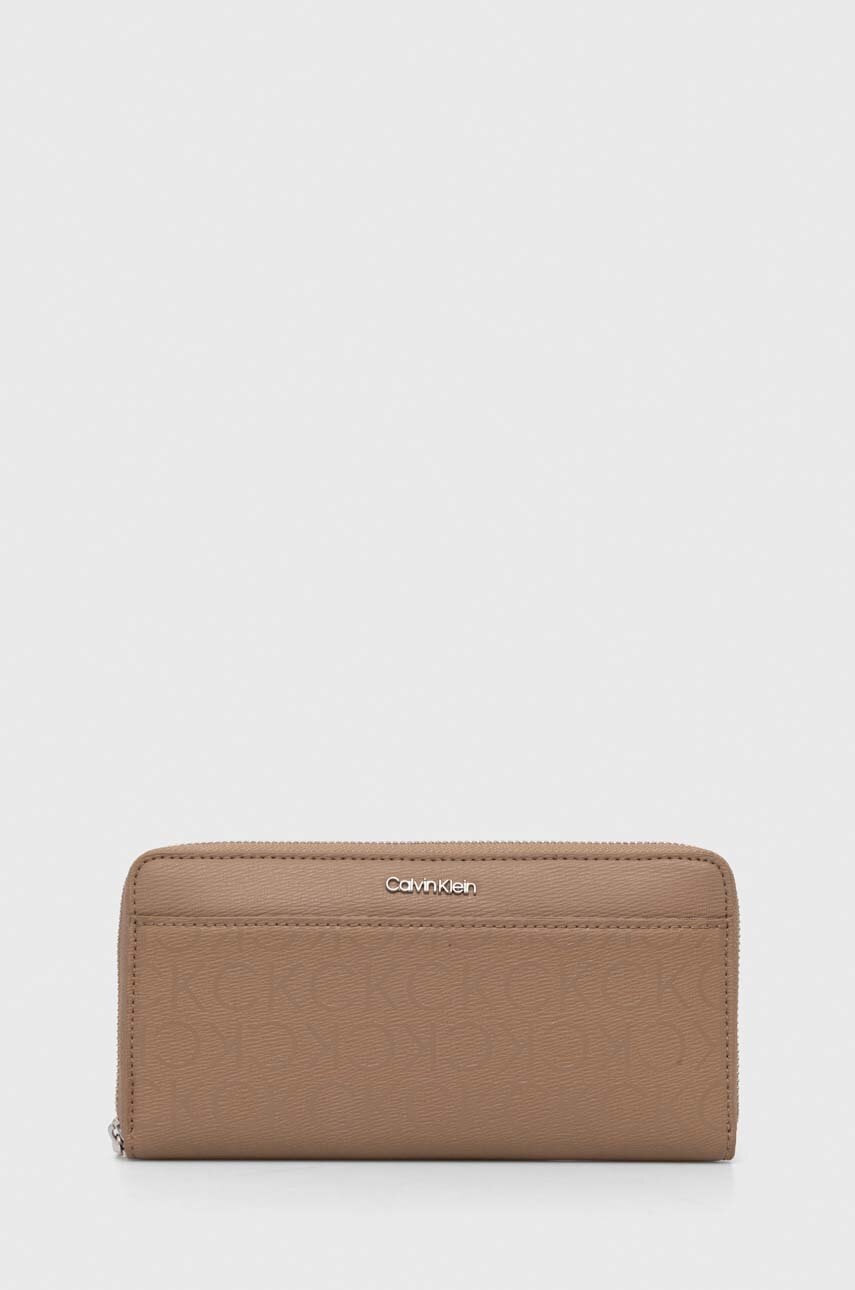 

Портмоне Calvin Klein дамски в черно K60K611938, Бежов