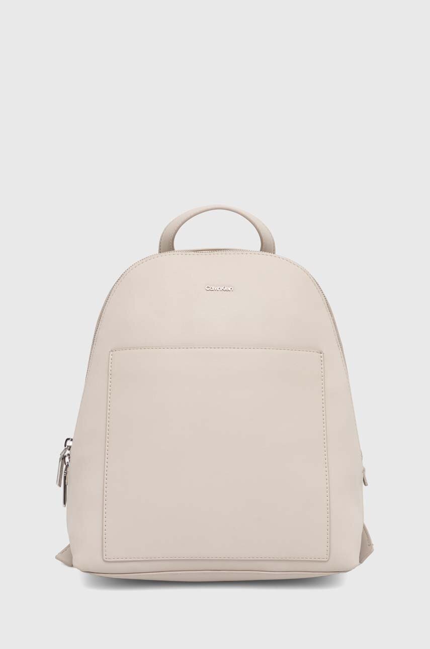 

Раница Calvin Klein в черно малък размер с изчистен дизайн K60K611363, Бежов