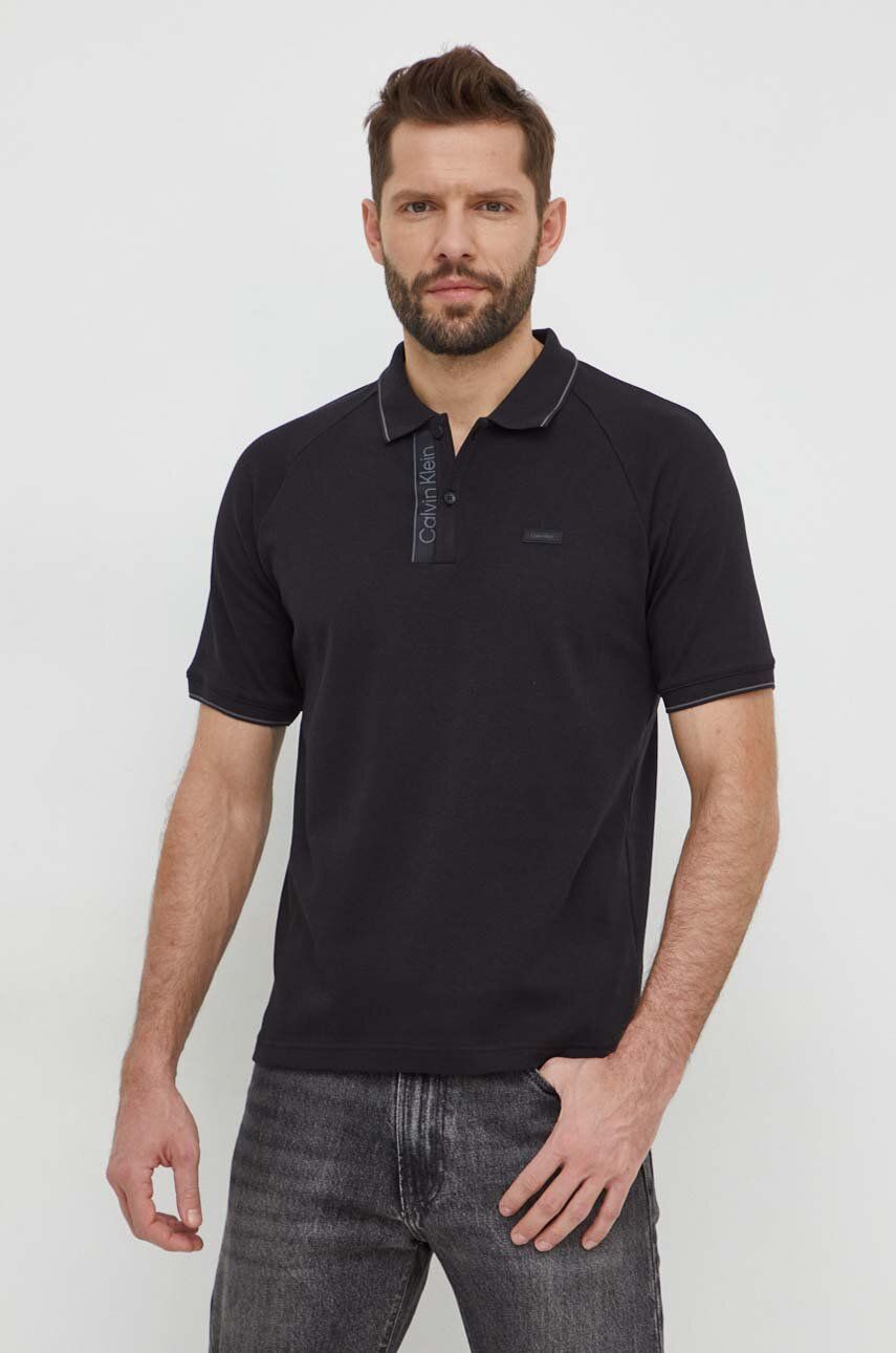 Bavlněné polo tričko Calvin Klein černá barva, s aplikací, K10K112463