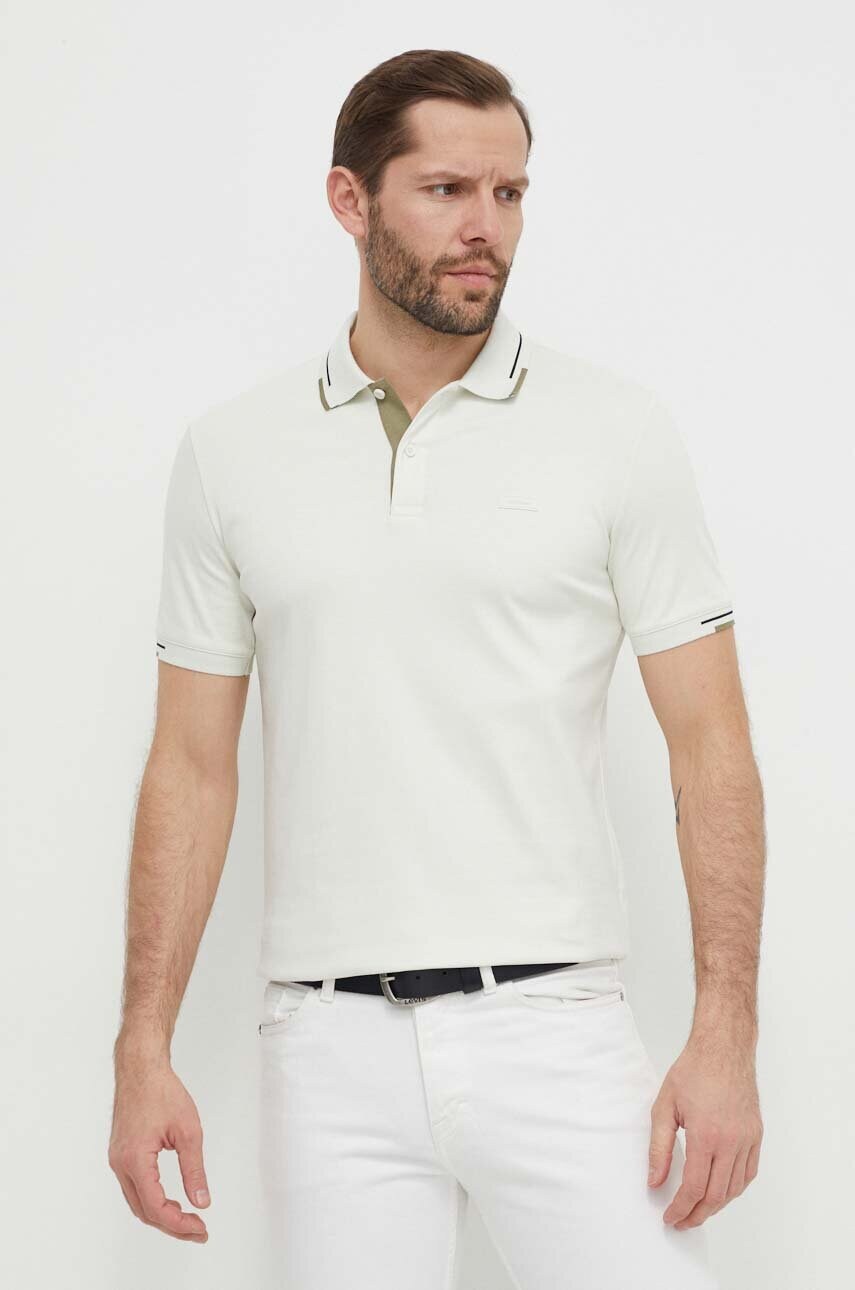 

Памучна тениска с яка Calvin Klein в зелено с изчистен дизайн K10K112477, Зелен