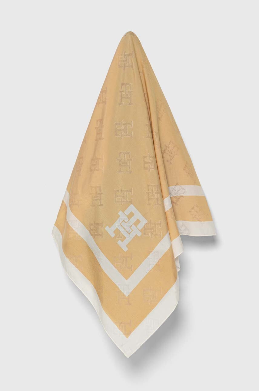 

Копринен шал Tommy Hilfiger в бежово с десен AW0AW16187, Бежов