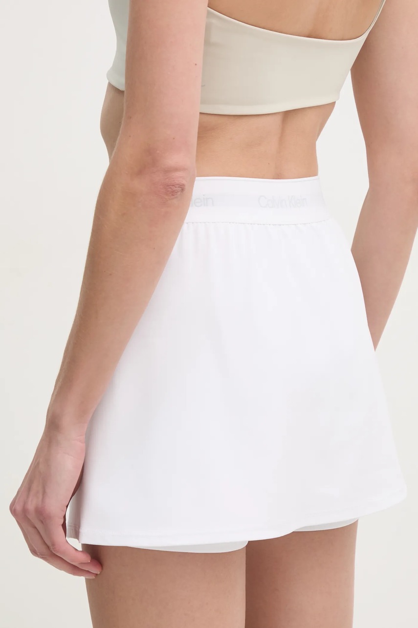 Αθλητική φούστα Calvin Klein Performance χρώμα: άσπρο φωτογραφία