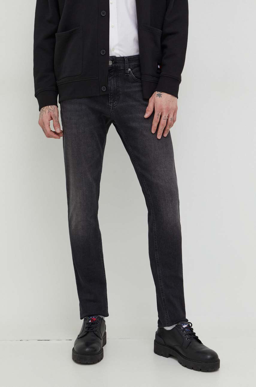 Levně Džíny Tommy Jeans Scanton pánské, šedá barva, DM0DM18152