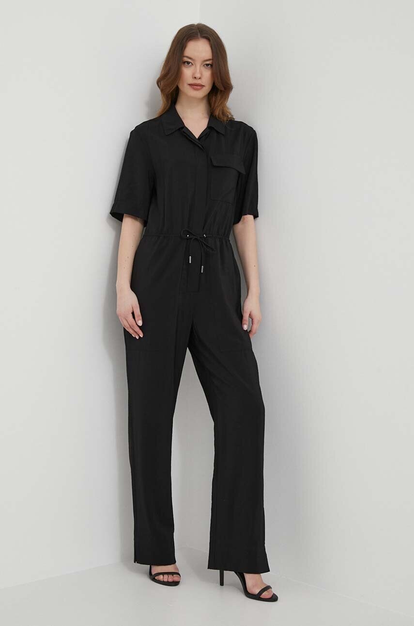 Levně Overal Calvin Klein černá barva, s límečkem, K20K206919